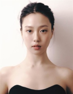 1980년 계엄 시국 연기한 고민시, 촛불 올렸다…이승윤 “거북한 담화”