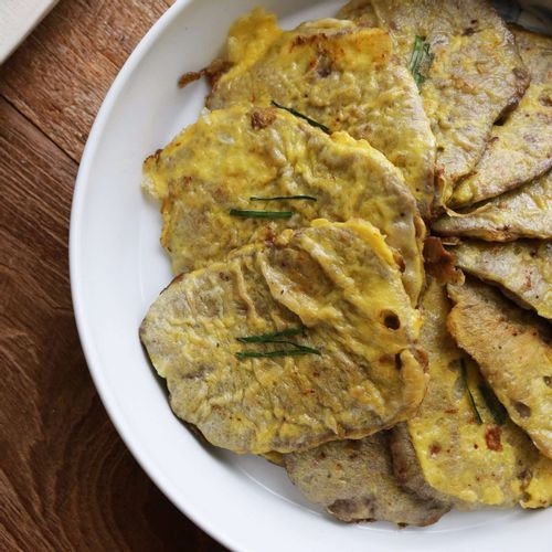 [100 food] 42. Yukjeon (pan-fried battered beef)