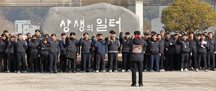 애초 지속 어려웠던 광주형일자리, 결국 곪아터졌다
