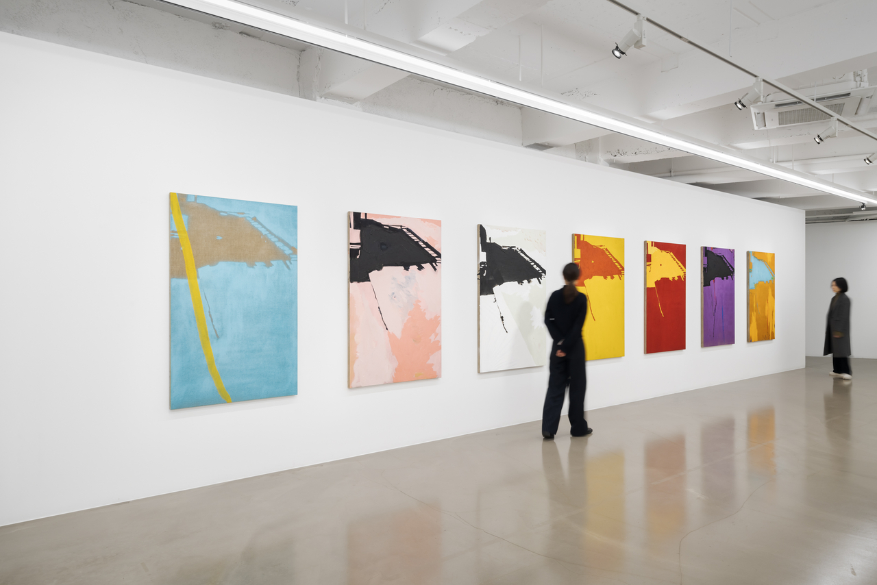 Installation view of “Freedom of Shadow” at Gallery Baton in Seoul (Courtesy of the gallery)