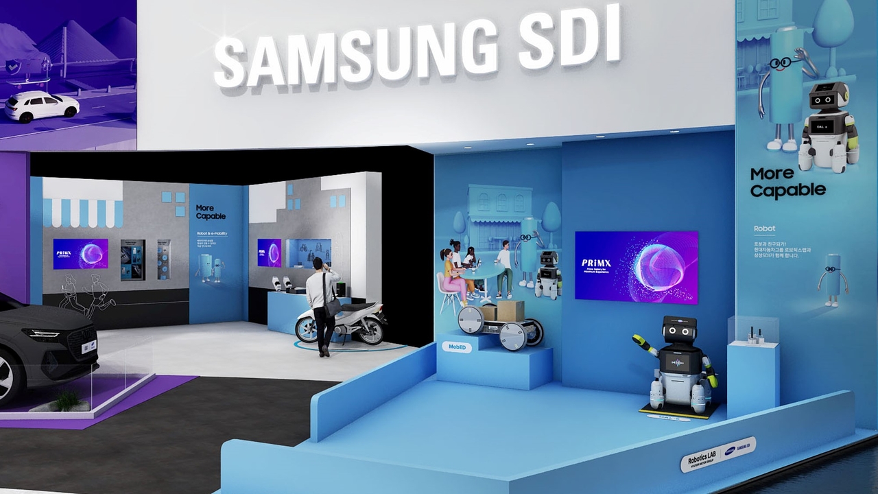 Samsung SDI’s exhibition booth for InterBattery 2025, which jointly promotes advanced technologies for robots and self-driving vehicles with Hyundai Motor Company and Kia (Samsung SDI)