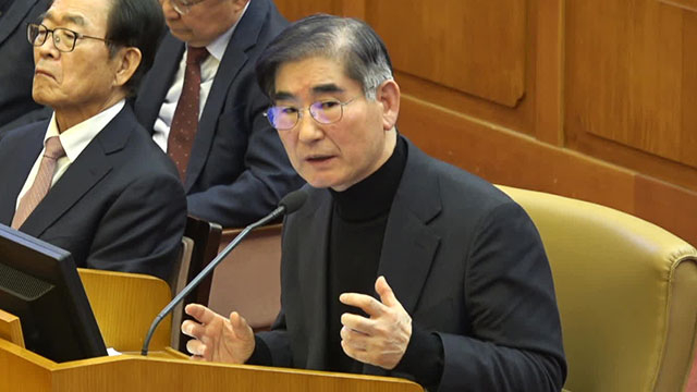 Ex-Defense Minister Kim Yong-hyun speaks as a witness at President Yoon Suk Yeol's impeachment trial in Seoul on Jan. 23. (Constitutional Court of Korea)