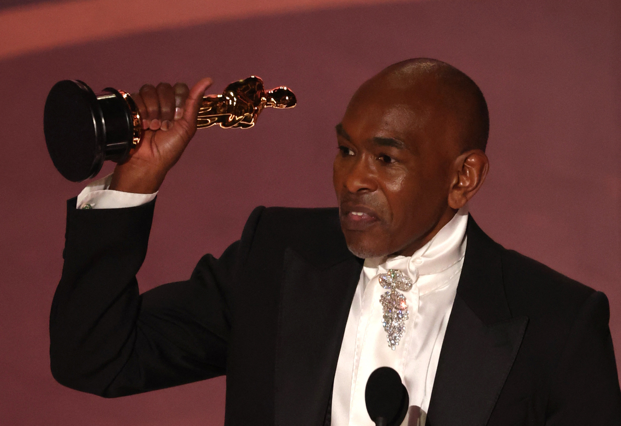 Paul Tazewell accepts the Oscar for Costume Design for "Wicked" during the Oscars show at the 97th Academy Awards on Sunday. (Reuters-Yonhap)