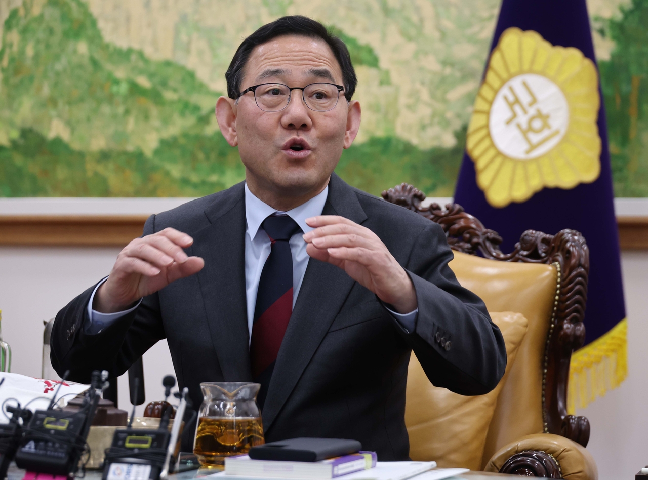국민의힘 헌법개정특별위원회(개헌특위) 위원장을 맡은 주호영 국회 부의장이 4일 오후 서울 여의도 국회 부의장 집무실에서 첫 회의 내용에 대해 설명하고 있다. 이상섭 기자