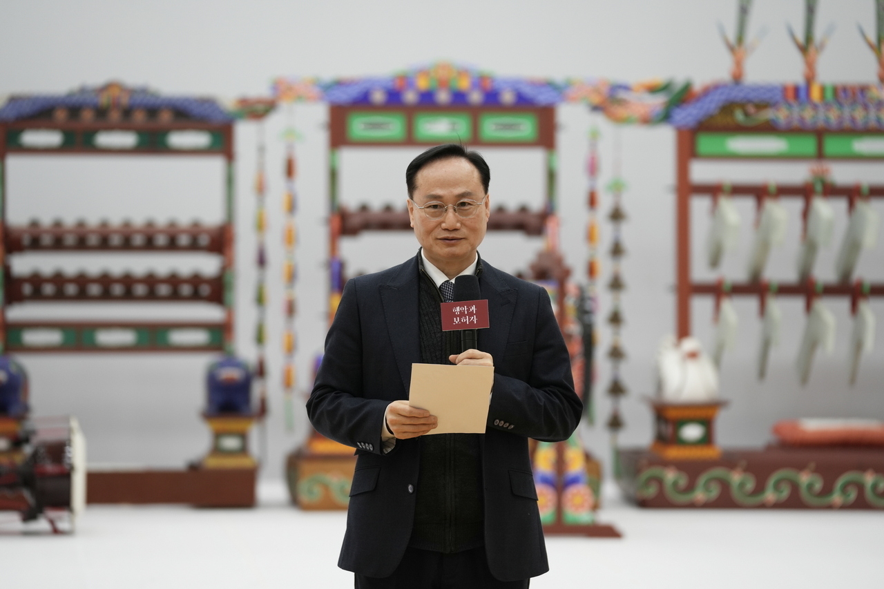 Court Music Orchestra Artistic Director Lee Gun-hoy speaks during a press conference for "Haengak and Boheoja" on Feb. 25. (National Gugak Center)