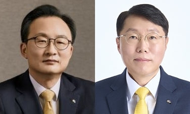 이환주(왼쪽) KB국민은행장과 김재관 KB국민카드 사장 [각 사 제공]