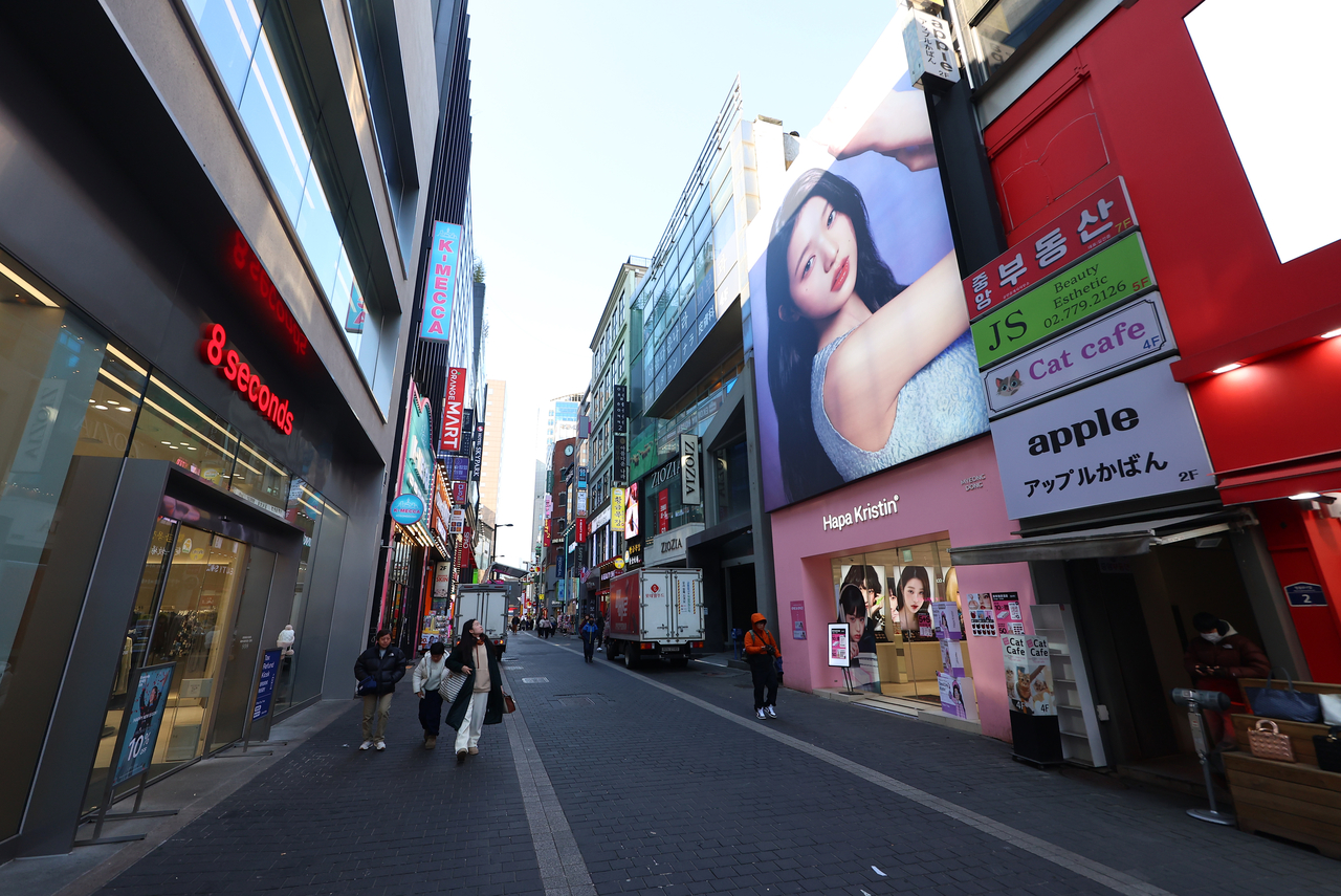 서울 명동 거리 모습. [연합]