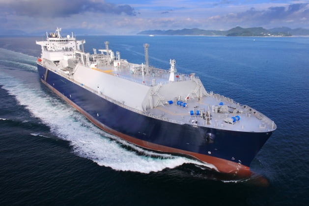 This photo shows a liquefied natural gas carrier produced by the shipmaker. (Samsung Heavy Industries Co.)