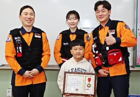 심폐소생술로 엄마 살린 정태운군 [부천소방서 제공]
