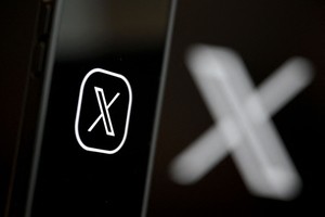 SNS ‘엑스’ 일시 접속 장애 됐다 복구…머스크 “외부 사이버 공격 탓, IP주소 우크라”