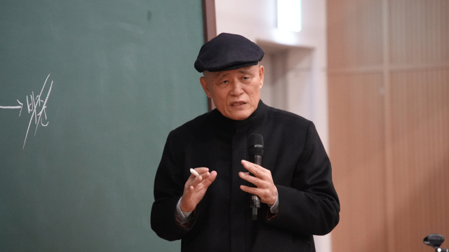 강연 중인 도올 김용옥. [더불어민주당경기도당]