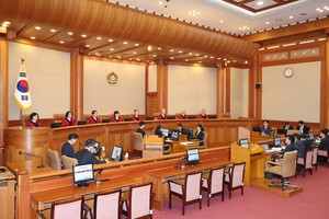 With major verdicts set for Thursday, court could delay Yoon Suk Yeol ruling