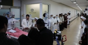 “고개 숙인 의료진” 눈물의 마지막 배웅…40대 가장, 100명에 새 삶 선물했다