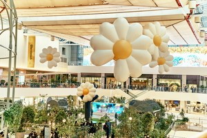 [영상] “그의 눈이 내게 말을 걸었다”…지드래곤 전시 가보니, ‘눈빛 공격’에 아찔