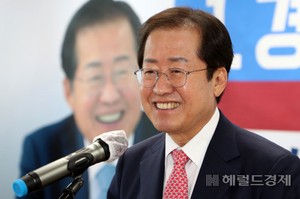 홍준표 “3년짜리 대통령 어이 없는 주장”…임기 단축 일축