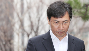 안희정 2심도 성폭행 피해자에 8300만원 배상 [세상&]