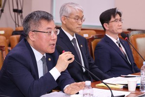 Acting justice minister says court's decision to release Yoon was unjust