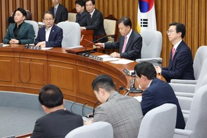 회생 직전 임금협상 끝낸 홈플러스, 노조 달래기?
