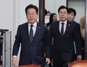 이재명 “與, 헌재 판결 앞 릴레이 겁박 시위 중단하라”